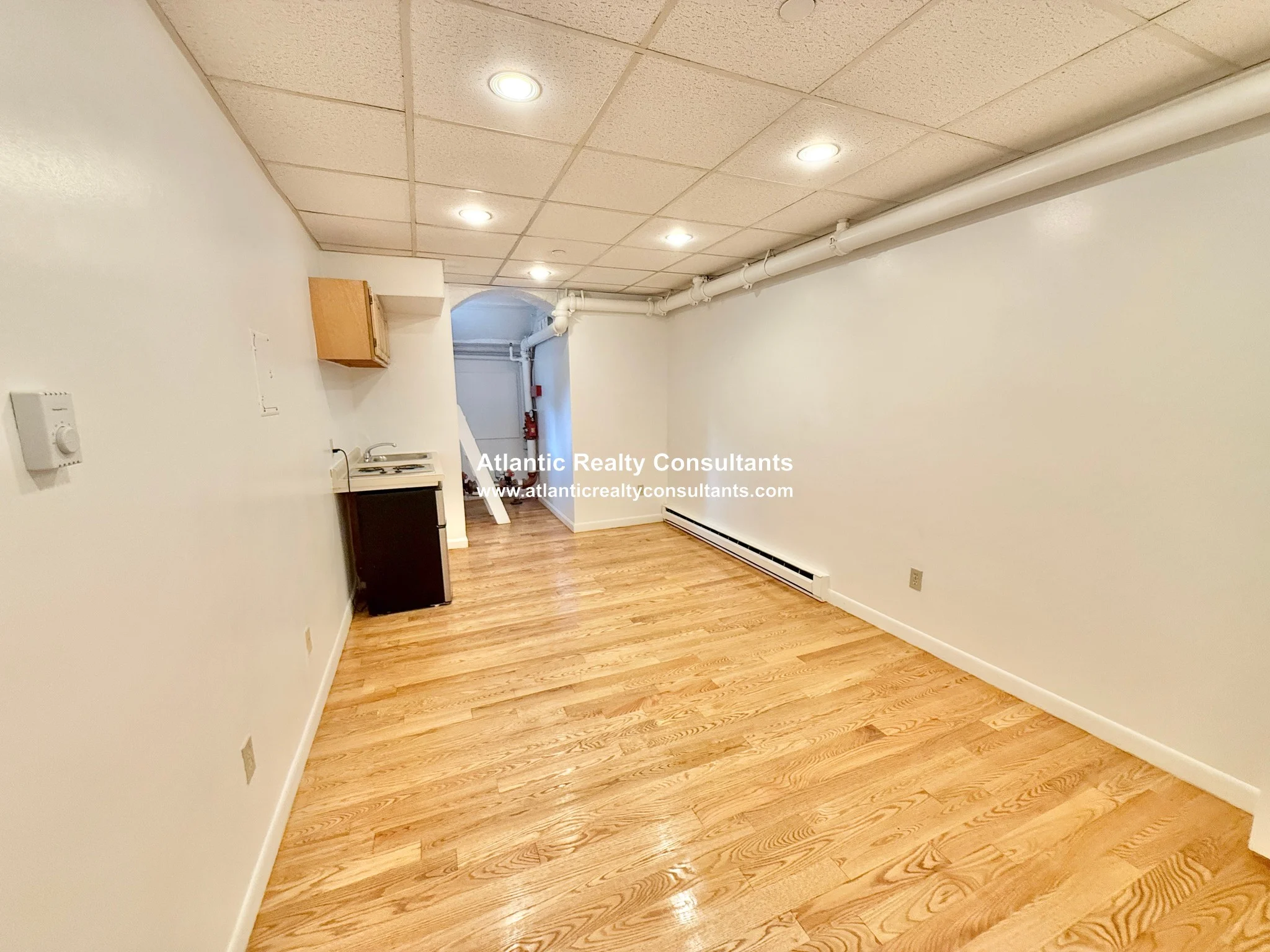 Studio bed, 1 bath apartment for rent at 405 Beacon St Unit B, Back Bay — photo 2 of 7