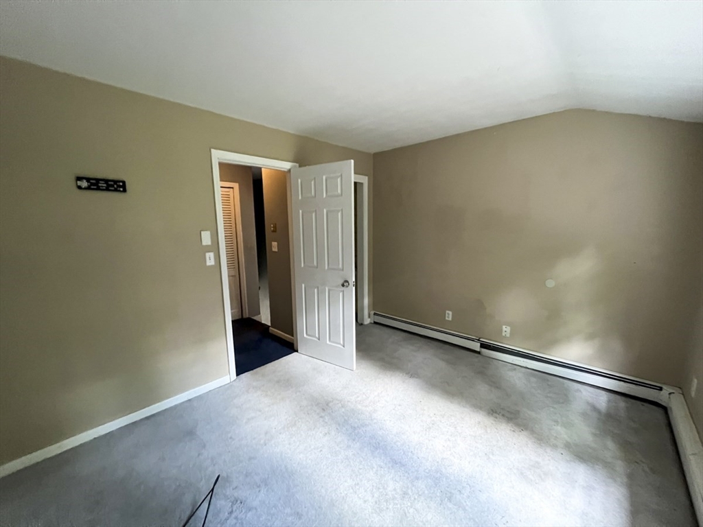 5 bed, 2 bath apartment for rent at 405 Cherry St, Bridgewater — photo 22 of 30