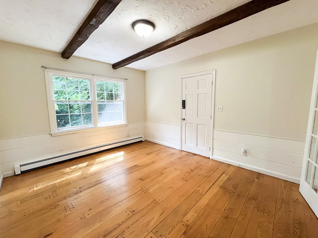 5 bed, 2 bath apartment for rent at 405 Cherry St, Bridgewater — photo 10 of 30