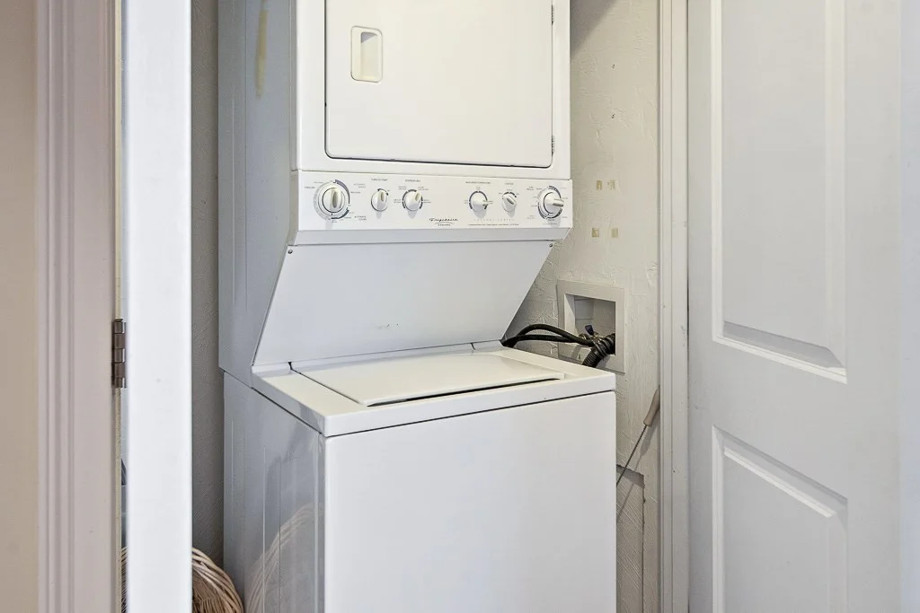 2 bed, 2 bath apartment for rent at 405 E 3rd St Unit 2, South Boston — photo 12 of 18
