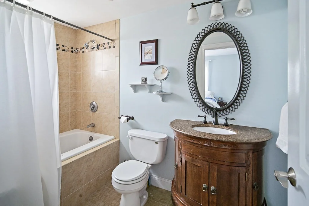 2 bed, 2 bath apartment for rent at 405 E 3rd St Unit 2, South Boston — photo 10 of 18