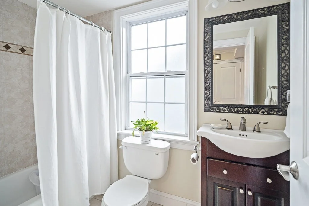 2 bed, 2 bath apartment for rent at 405 E 3rd St Unit 2, South Boston — photo 11 of 18