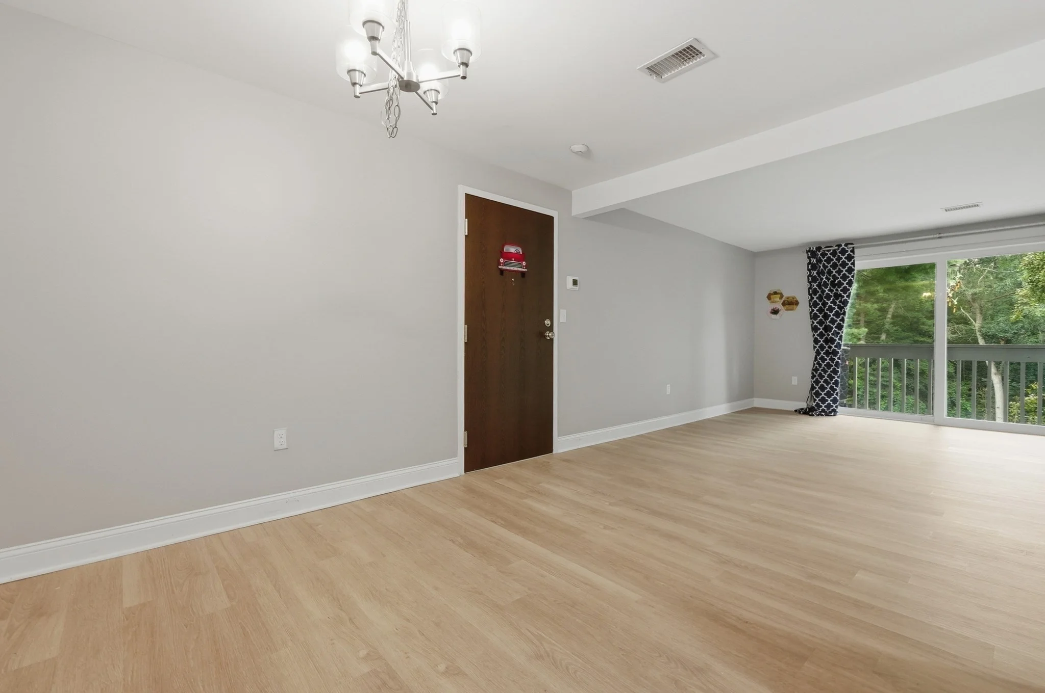 2 bed, 1 bath apartment for rent at 405 Franklin Crossing Rd Unit 405, Franklin — photo 6 of 19