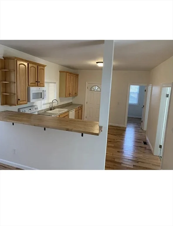 2 bed, 1 bath apartment for rent at 405 Front Unit 1, Chicopee — photo 5 of 16