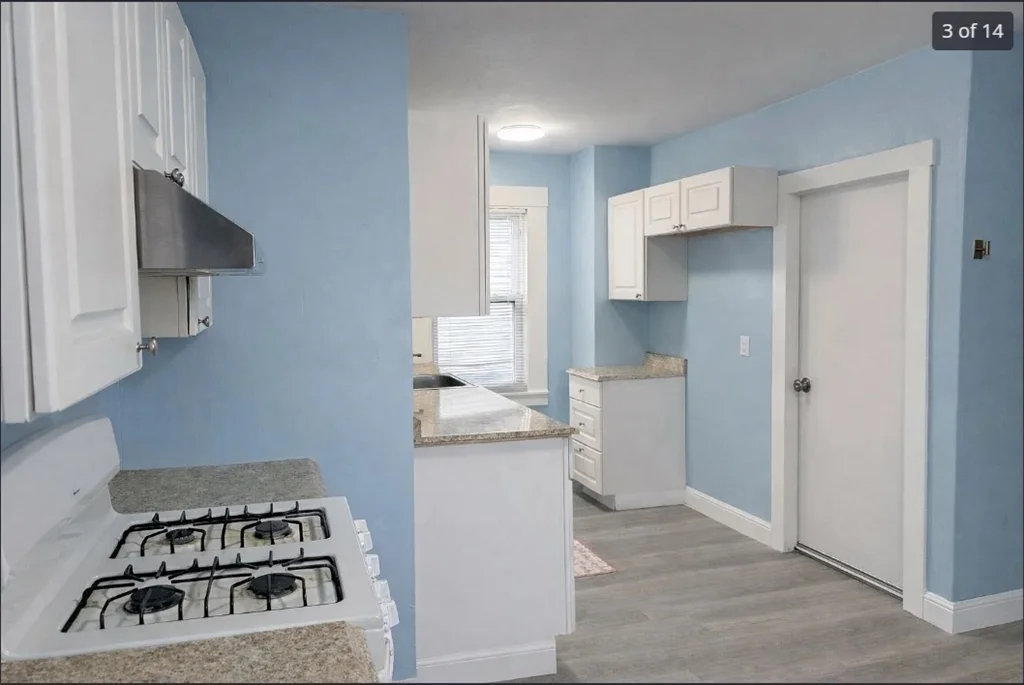 2 bed, 1 bath apartment for rent at 405 Lakeview Ave Unit 2, Lowell — photo 3 of 14