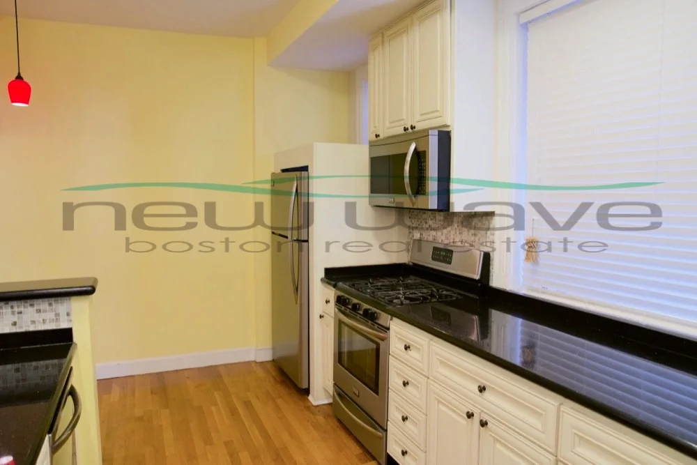2 bed, 1 bath apartment for rent at 405 Marlborough St Unit 32, Back Bay — photo 4 of 14