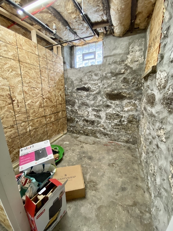 1 bed, 1 bath apartment for rent at 405 South Huntington Ave Unit 2R, Jamaica Plain — photo 11 of 20