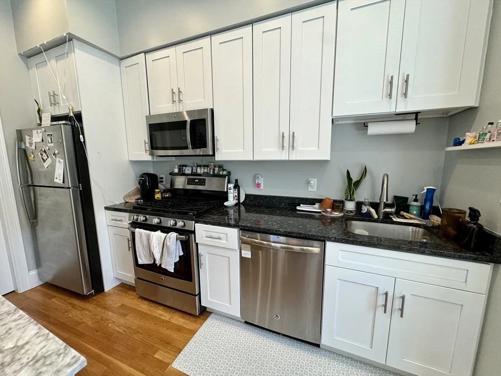 Studio bed, 1 bath apartment for rent at 405 South Huntington Ave Unit 1Rear, Jamaica Plain — photo 4 of 9