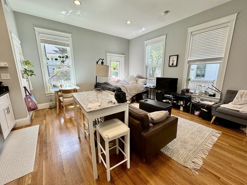 Studio bed, 1 bath apartment for rent at 405 South Huntington Ave Unit 1Rear, Jamaica Plain — photo 5 of 9