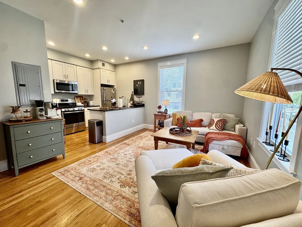 1 bed, 1 bath apartment for rent at 405 South Huntington Ave Unit 2R, Jamaica Plain