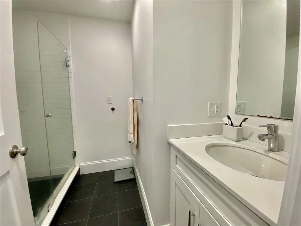 1 bed, 1 bath apartment for rent at 405 South Huntington Ave Unit 2R, Jamaica Plain — photo 7 of 12