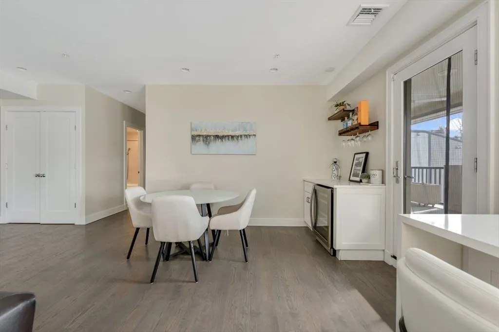 2 bed, 2 bath apartment for rent at 405 West First Unit 303, South Boston — photo 4 of 11