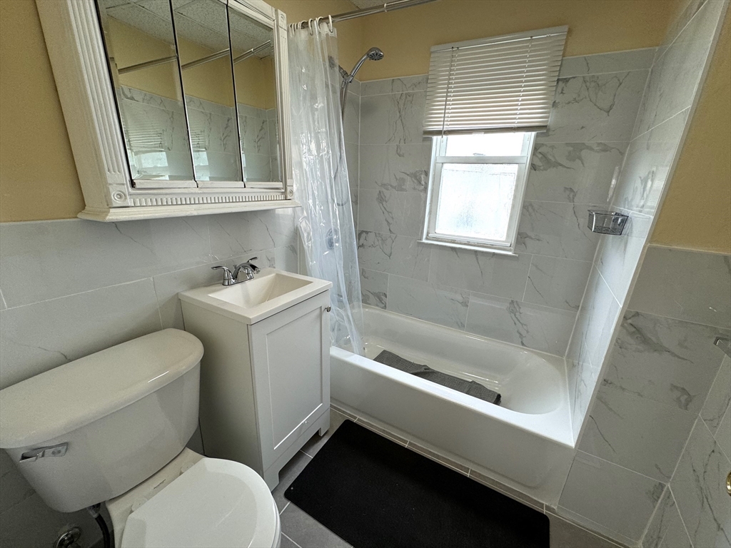 2 bed, 1 bath apartment for rent at 4057 Washington St Unit 2, Roslindale — photo 17 of 26