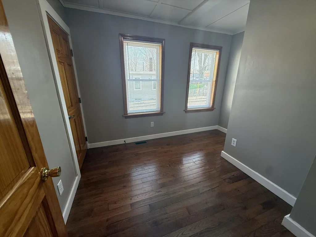 4 bed, 1 bath apartment for rent at 406-408 Court St Unit 406, Plymouth — photo 10 of 21