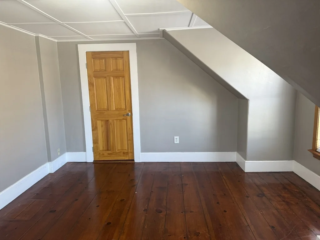 4 bed, 1 bath apartment for rent at 406-408 Court St Unit 406, Plymouth — photo 19 of 21
