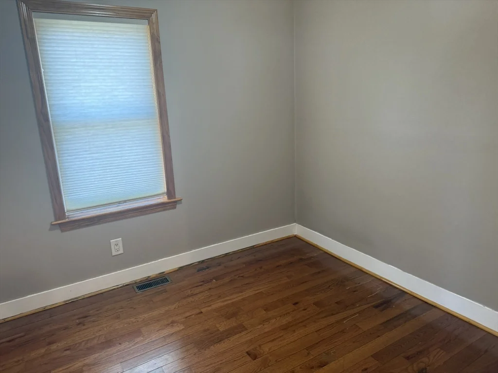 4 bed, 1 bath apartment for rent at 406-408 Court St Unit 406, Plymouth — photo 14 of 21