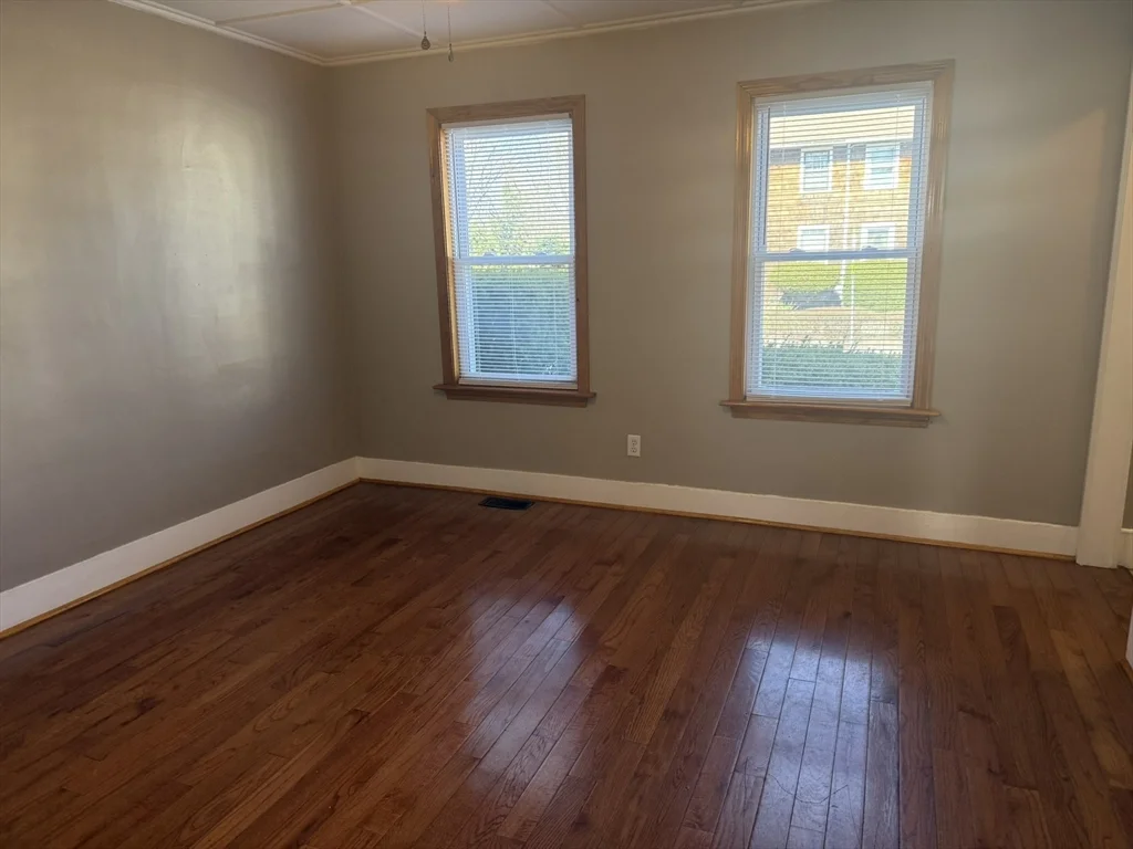 4 bed, 1 bath apartment for rent at 406-408 Court St Unit 406, Plymouth — photo 13 of 21