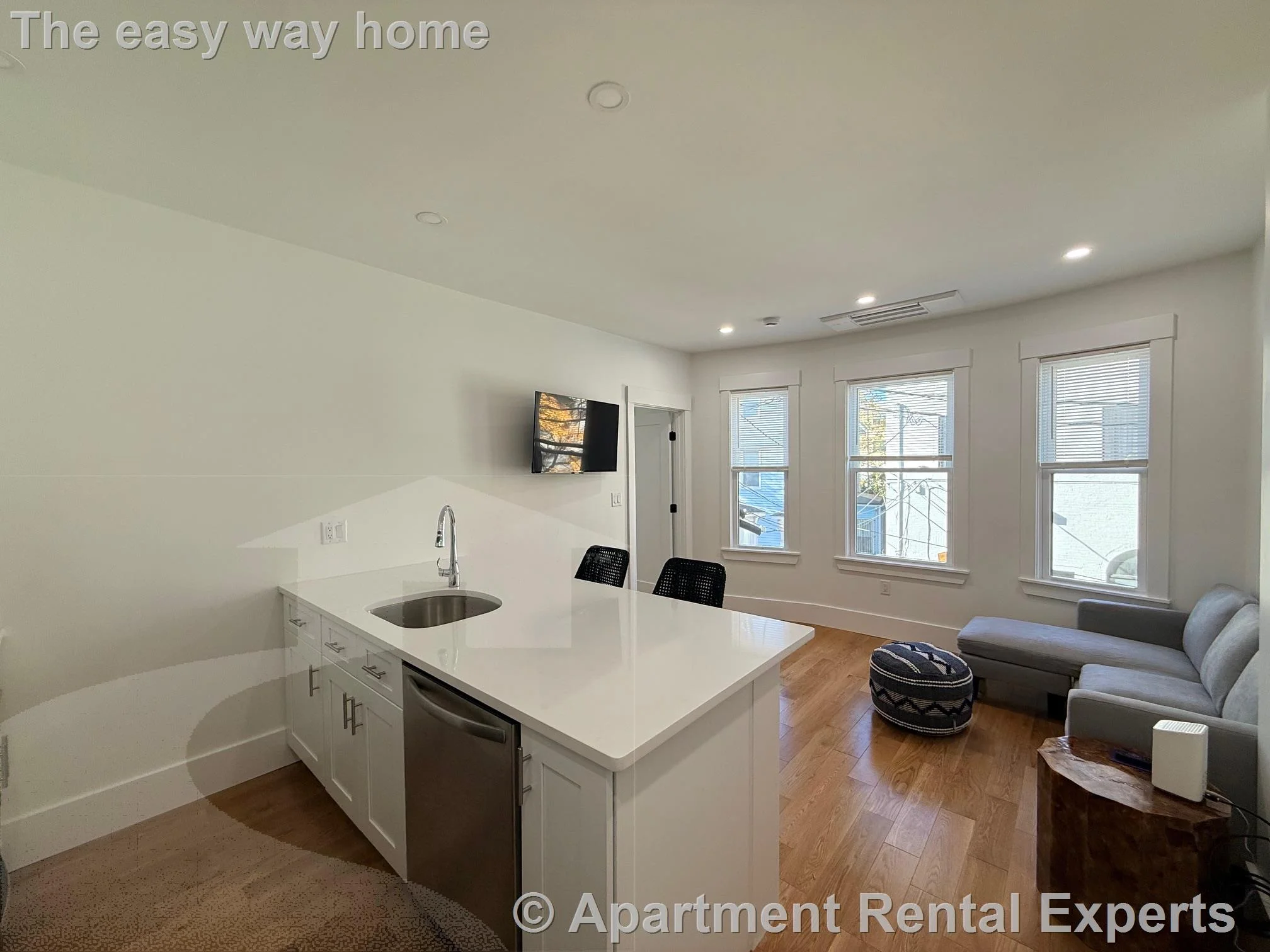 3 bed, 2 bath apartment for rent at 406 Columbia St Unit 1, Central Square — photo 25 of 27
