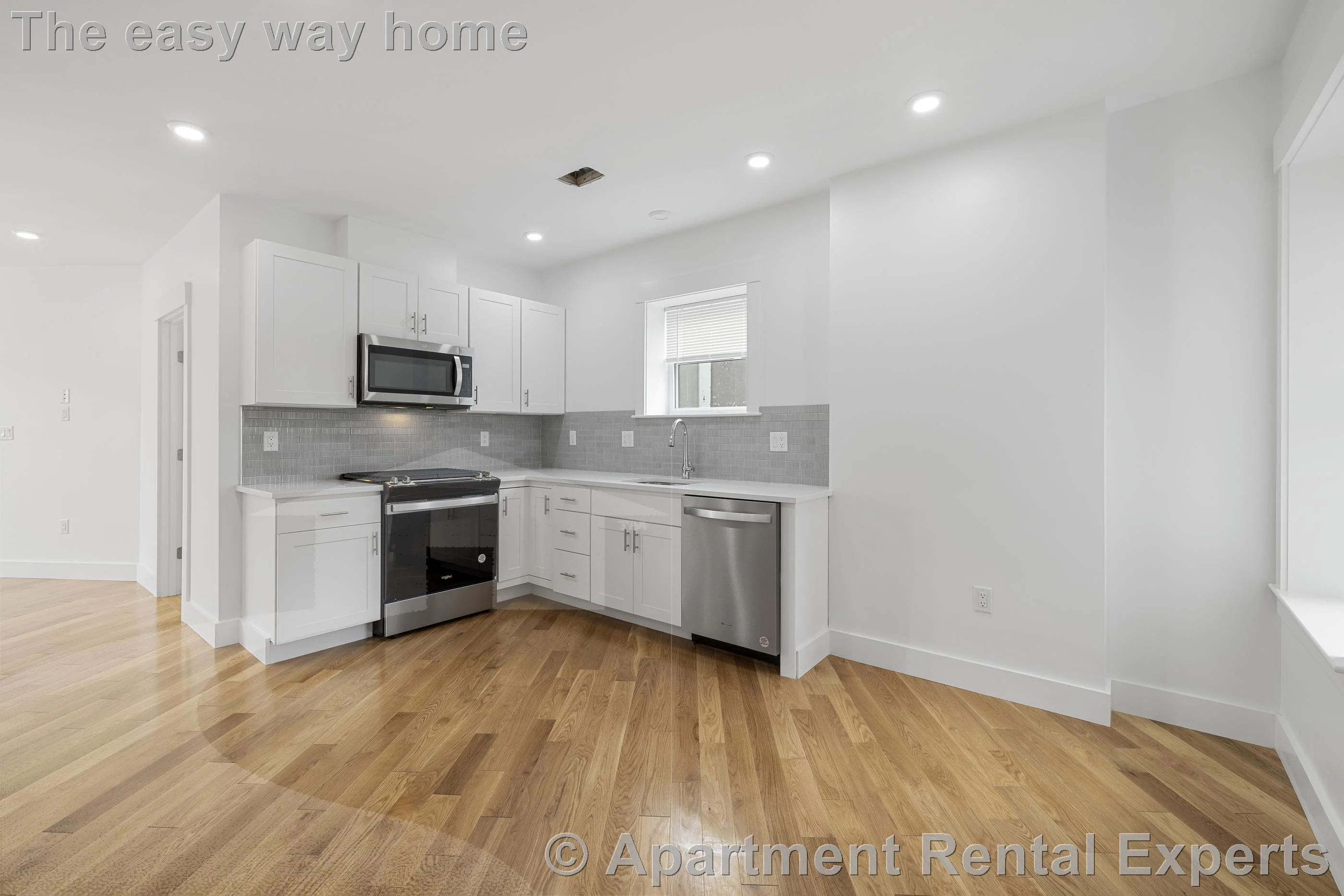 3 bed, 2 bath apartment for rent at 406 Columbia St Unit 2, Central Square — photo 2 of 21