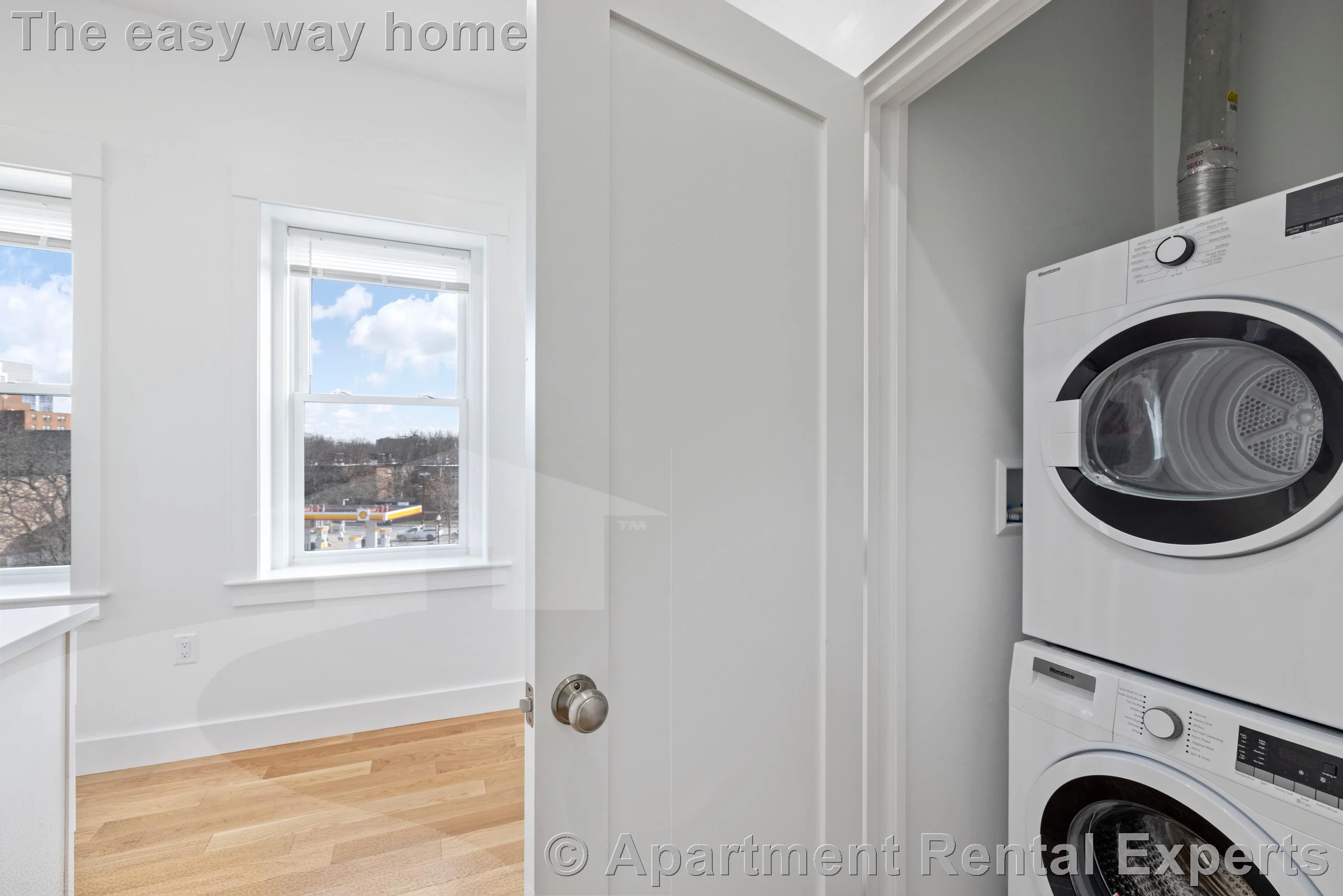 3 bed, 2 bath apartment for rent at 406 Columbia St Unit 3, Central Square — photo 5 of 16