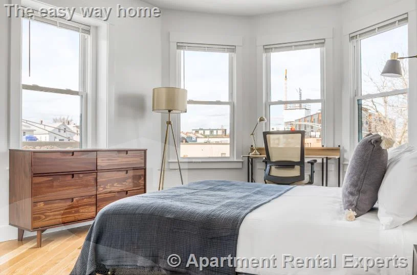 3 bed, 2 bath apartment for rent at 406 Columbia St Unit 3, Central Square — photo 12 of 16