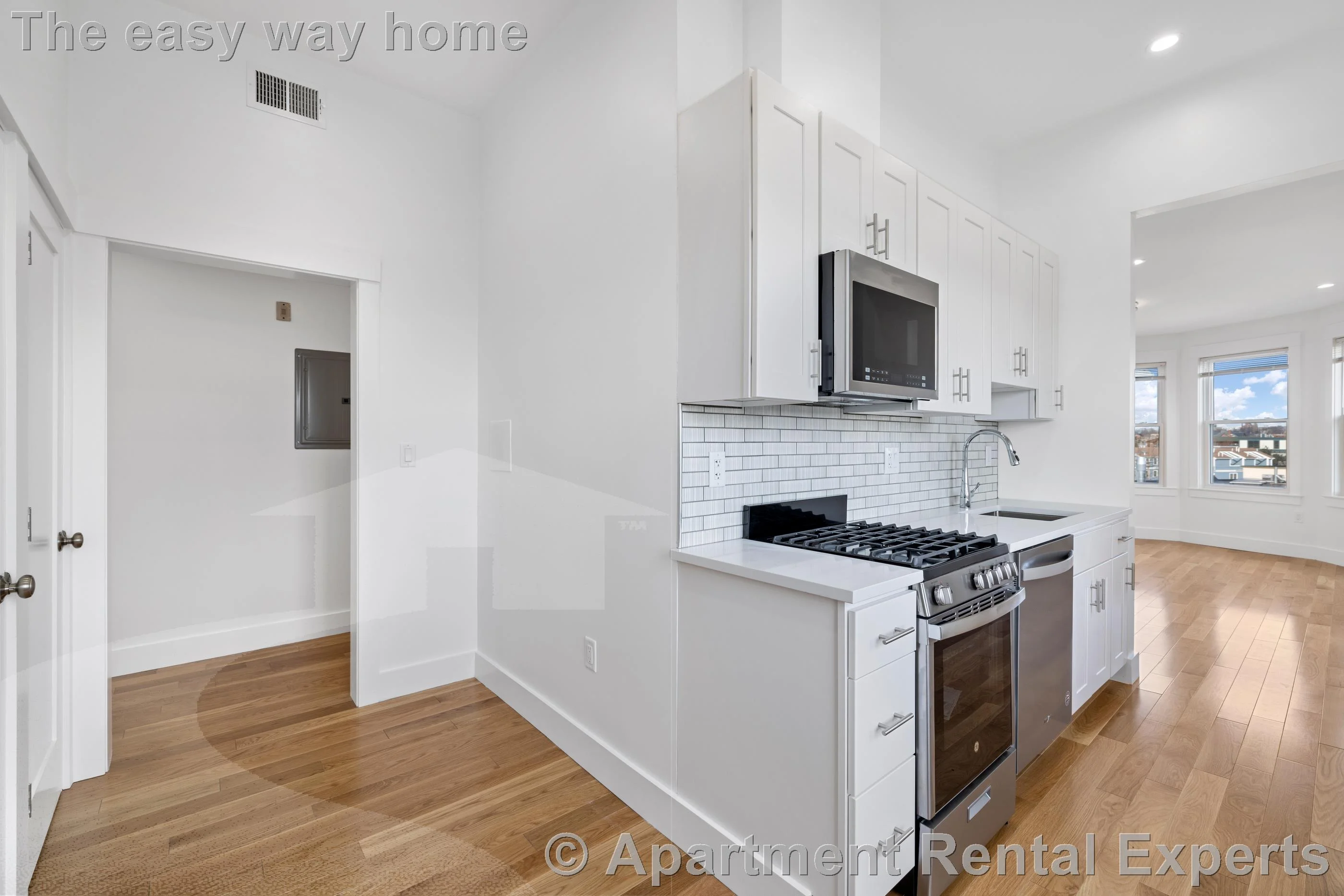 3 bed, 2 bath apartment for rent at 406 Columbia St Unit 3, Central Square