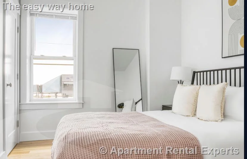 3 bed, 2 bath apartment for rent at 406 Columbia St Unit 3, Central Square — photo 11 of 16