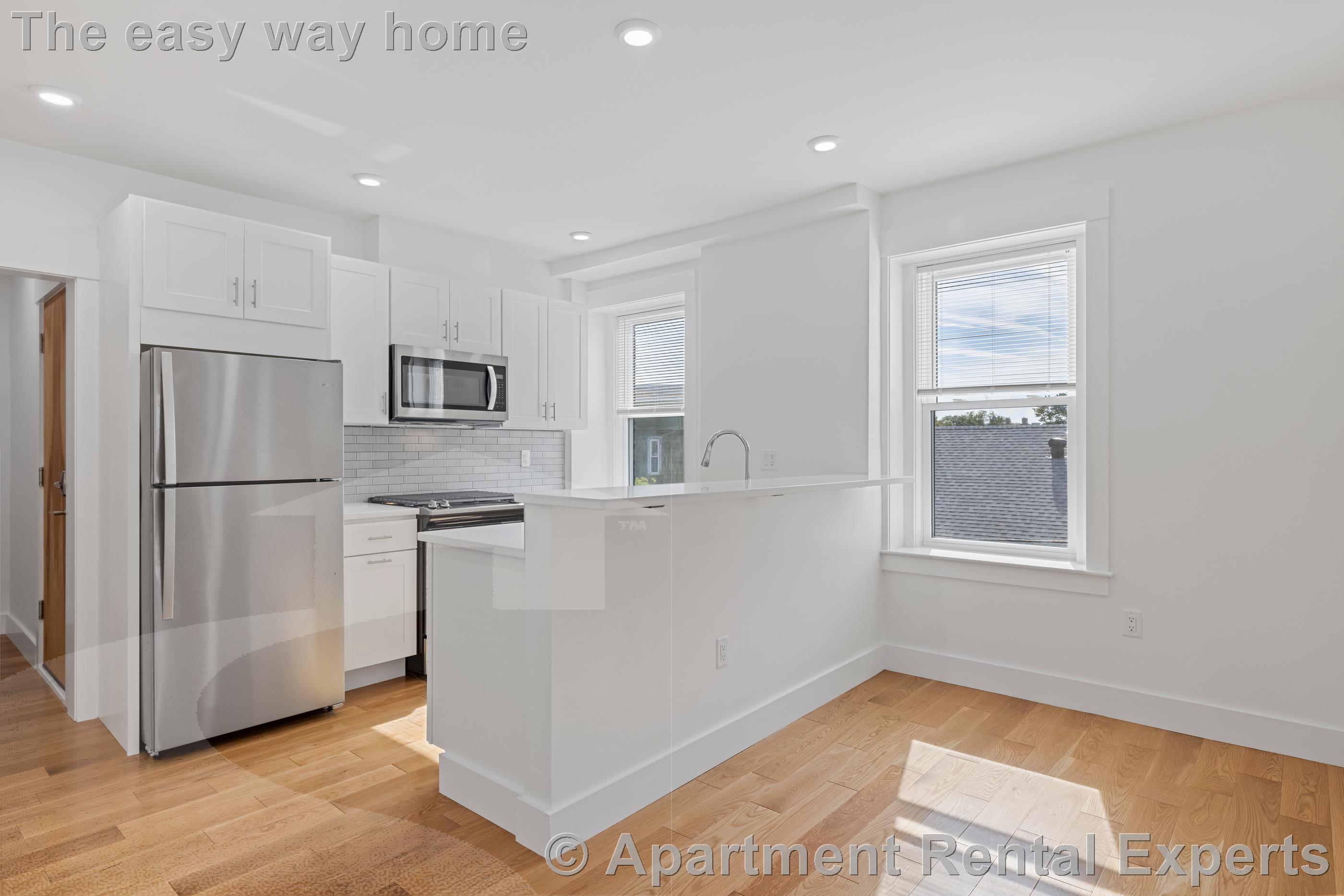 3 bed, 2 bath apartment for rent at 406 Columbia St Unit 4, Central Square — photo 2 of 21