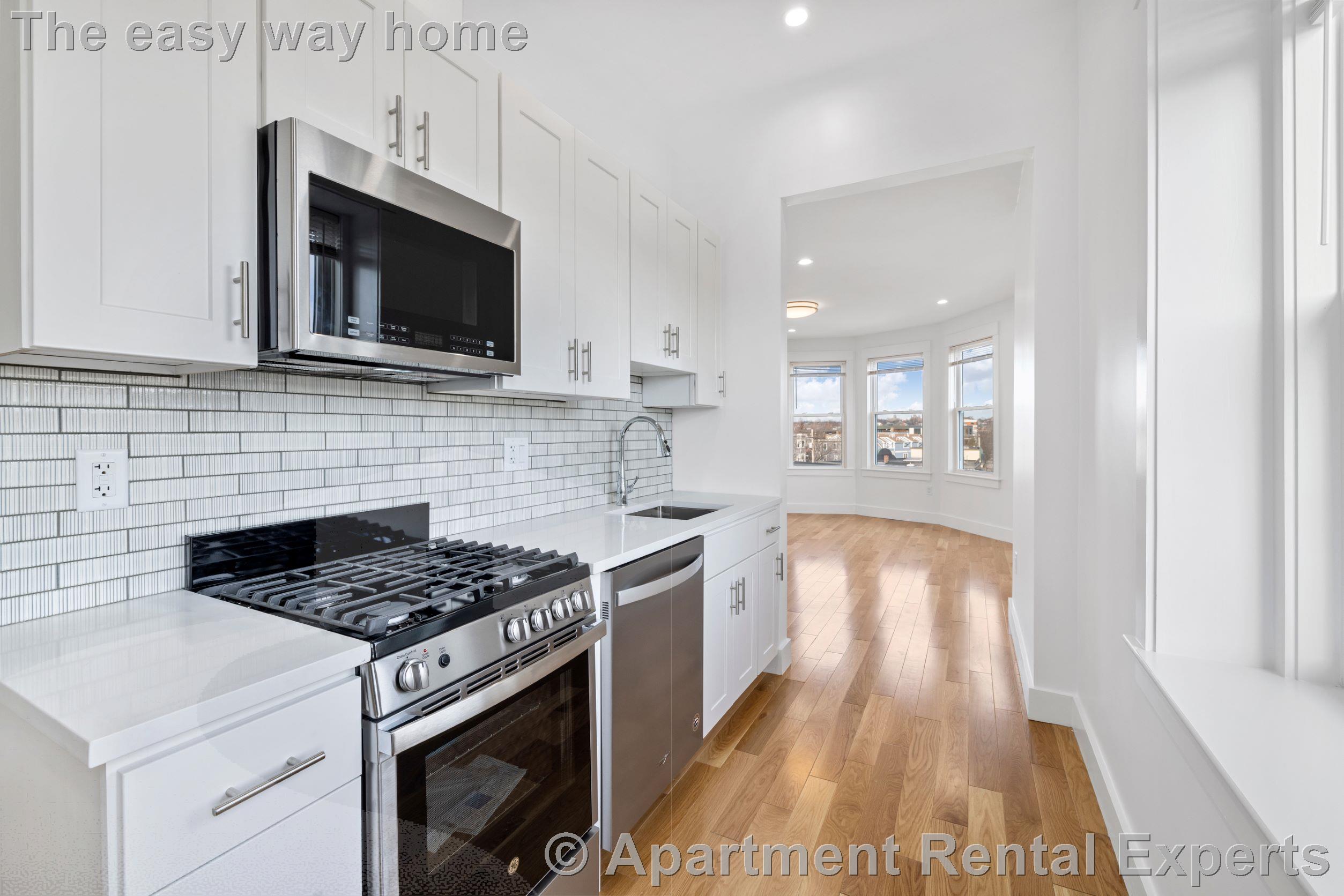 3 bed, 2 bath apartment for rent at 406 Columbia St Unit 7, Central Square — photo 6 of 17