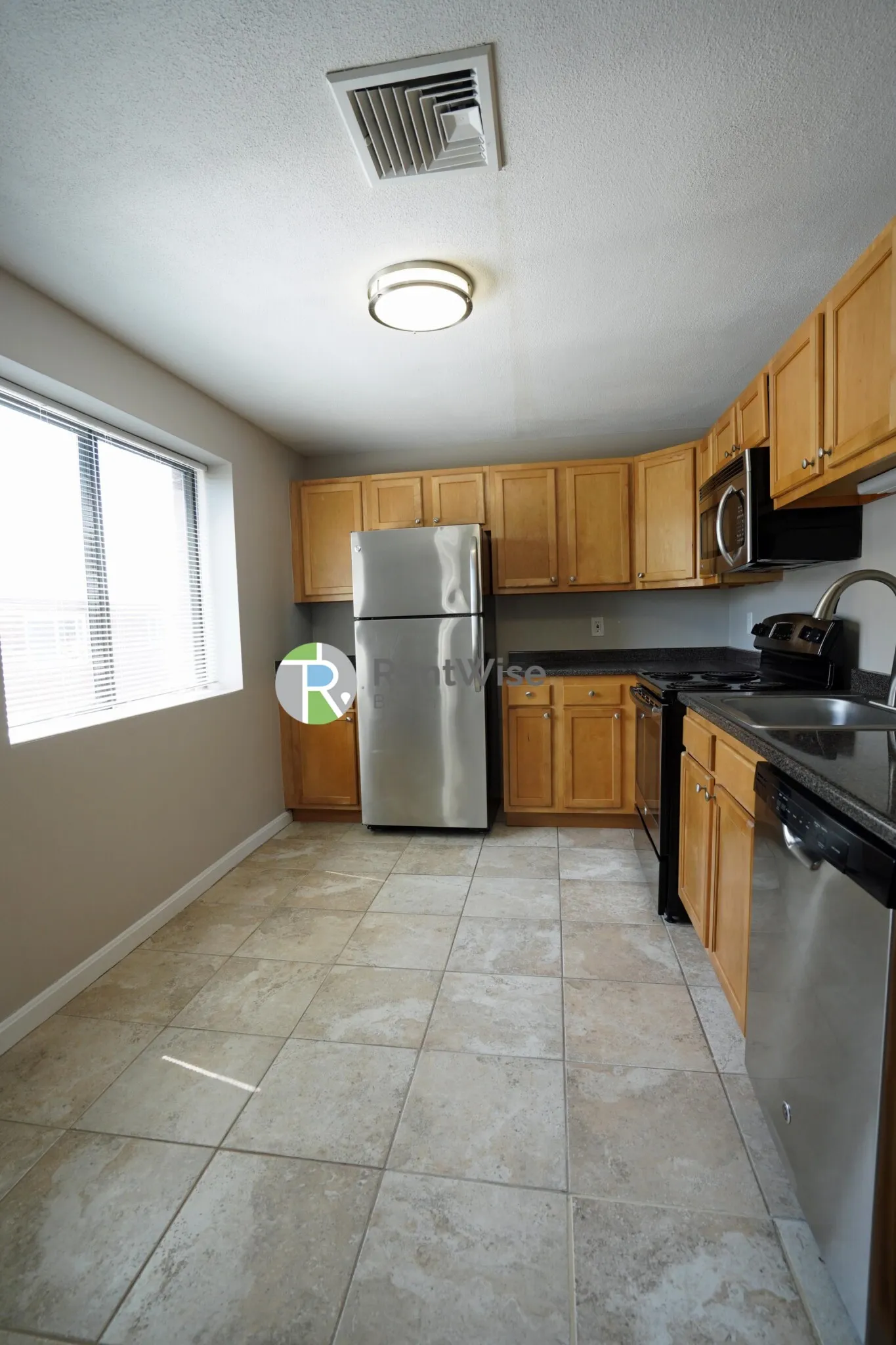 2 bed, 1.5 bath apartment for rent at 406 Langley Rd Unit 202, Thompsonville — photo 7 of 25