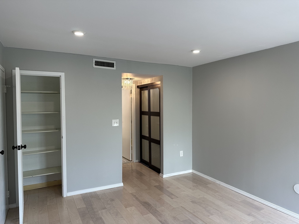 1 bed, 1 bath apartment for rent at 406 Paradise Rd Unit 1N, Swampscott — photo 21 of 36