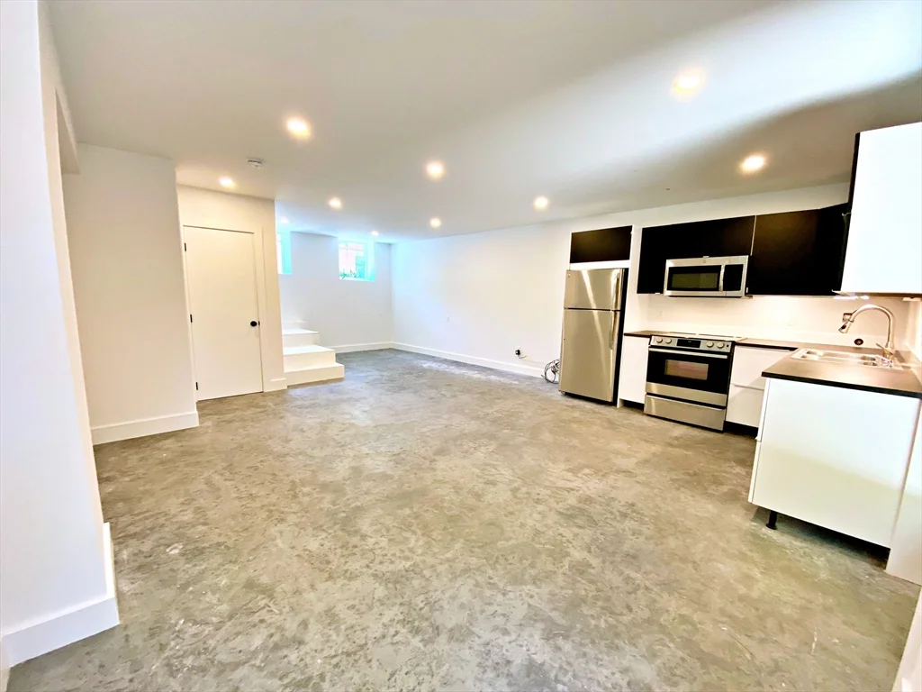 1 bed, 1 bath apartment for rent at 406 Sumner St Unit 1, East Boston — photo 4 of 13