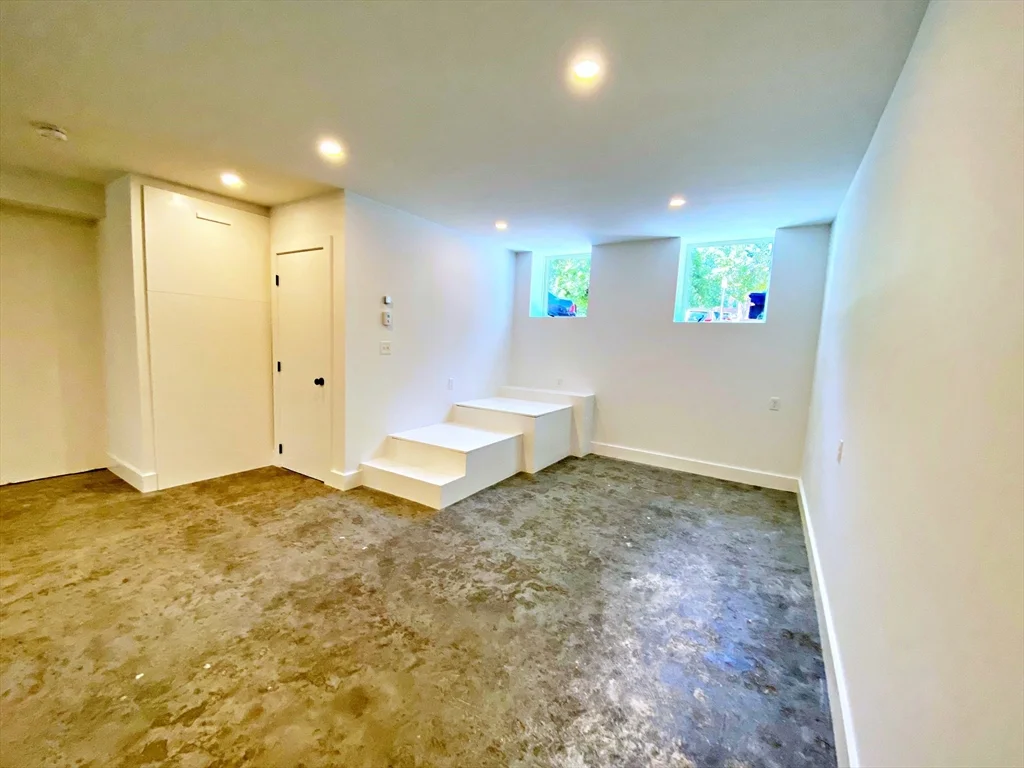 1 bed, 1 bath apartment for rent at 406 Sumner St Unit 1, East Boston — photo 8 of 13