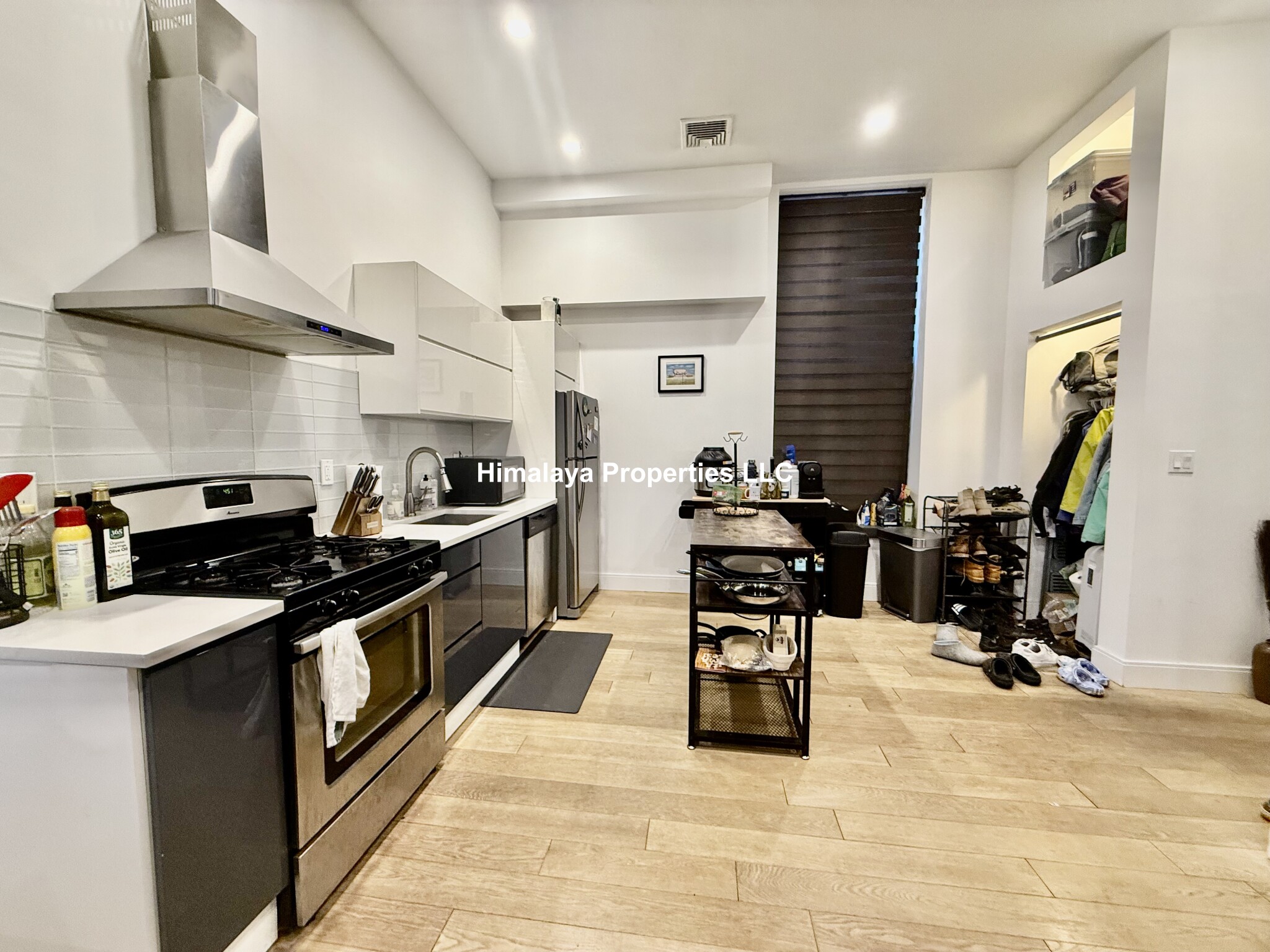1 bed, 1 bath apartment for rent at 407 Dudley St Unit 2, Roxbury