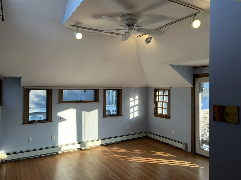 3 bed, 2 bath apartment for rent at 407 Main Unit C, Medford — photo 5 of 26