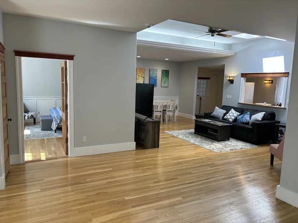 2 bed, 1 bath apartment for rent at 407 Main Unit D, Medford