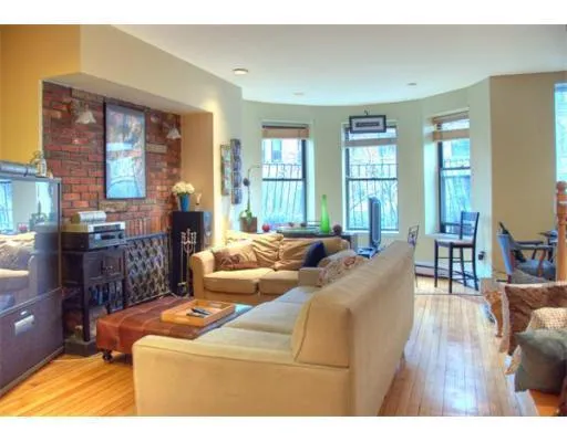 2 bed, 1.5 bath apartment for rent at 407 Marlborough St Unit 1A, Back Bay — photo 2 of 28