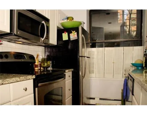 2 bed, 1.5 bath apartment for rent at 407 Marlborough St Unit 1A, Back Bay — photo 13 of 28