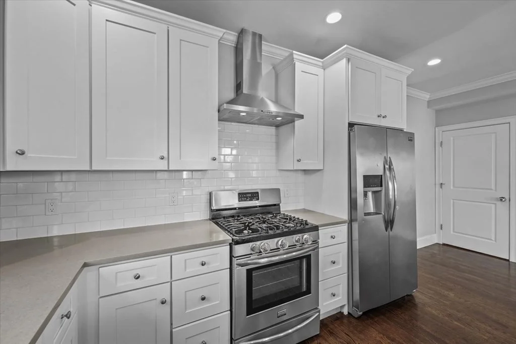 2 bed, 3 bath apartment for rent at 407 Pleasant St Unit 1, Melrose — photo 3 of 17