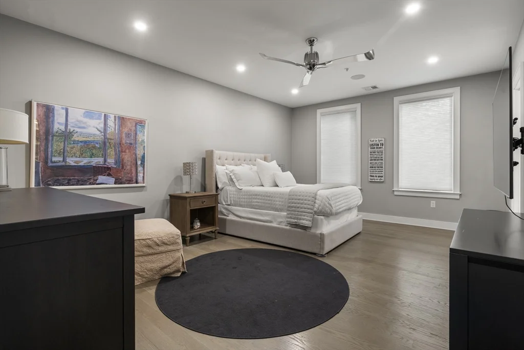 2 bed, 2 bath apartment for rent at 407 W 1st St Unit 302, South Boston — photo 14 of 28
