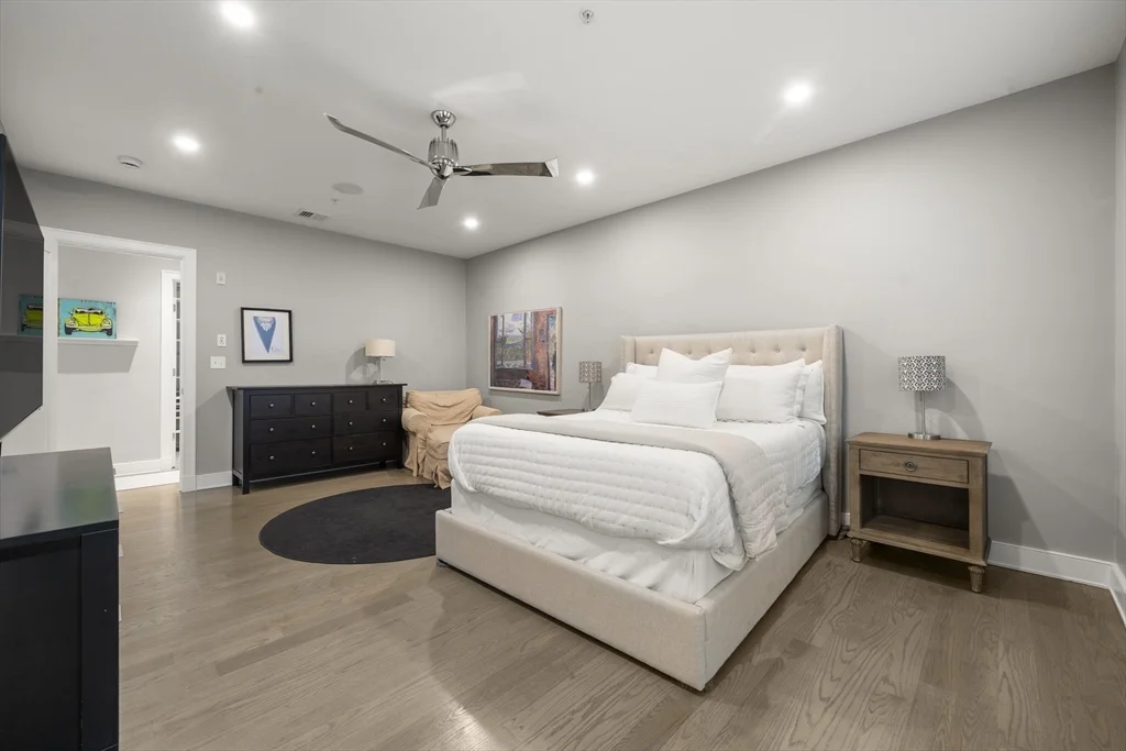 2 bed, 2 bath apartment for rent at 407 W 1st St Unit 302, South Boston — photo 15 of 28