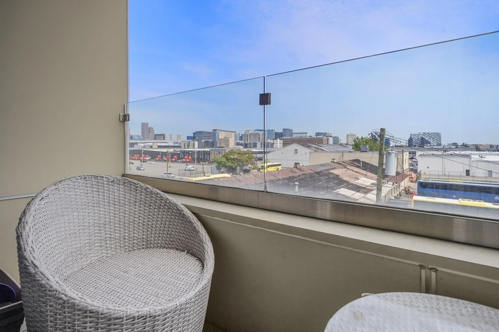 2 bed, 2 bath apartment for rent at 407 W 1st Unit 302, South Boston — photo 6 of 29