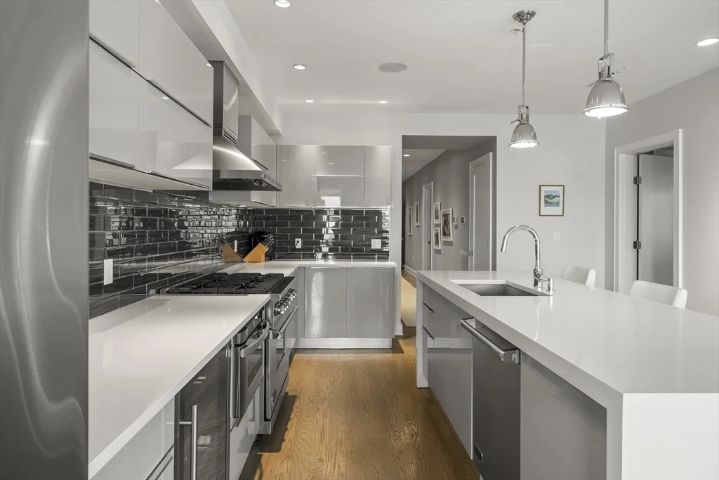 2 bed, 2 bath apartment for rent at 407 W 1st Unit 302, South Boston — photo 18 of 29