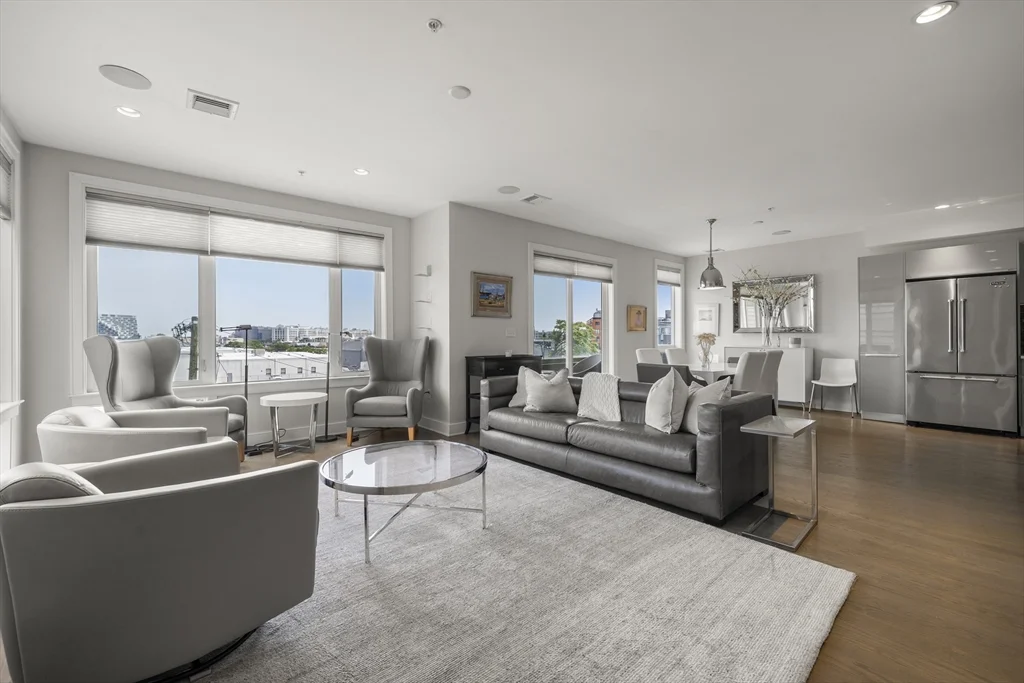 2 bed, 2 bath apartment for rent at 407 W 1st Unit 302, South Boston — photo 14 of 29