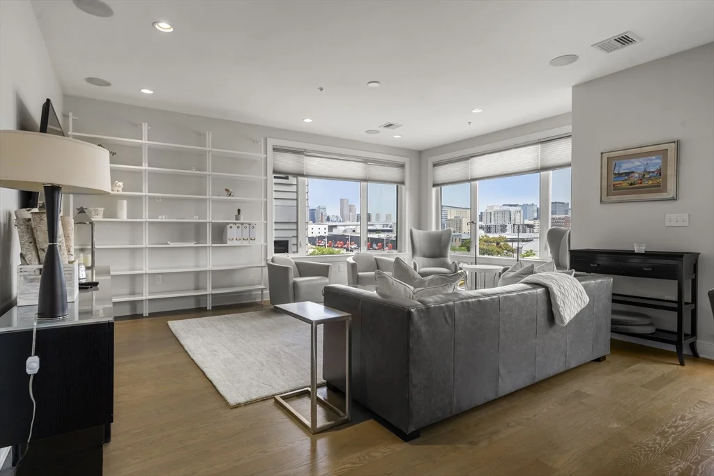 2 bed, 2 bath apartment for rent at 407 W 1st Unit 302, South Boston — photo 12 of 29