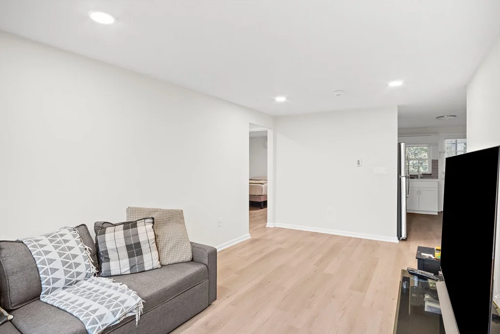 2 bed, 1 bath apartment for rent at 407 Washington St Unit 2, Westwood — photo 7 of 17
