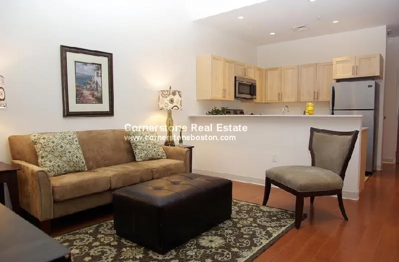 1 bed, 1 bath apartment for rent at 407 Washington St Unit 403, Oak Square — photo 2 of 7