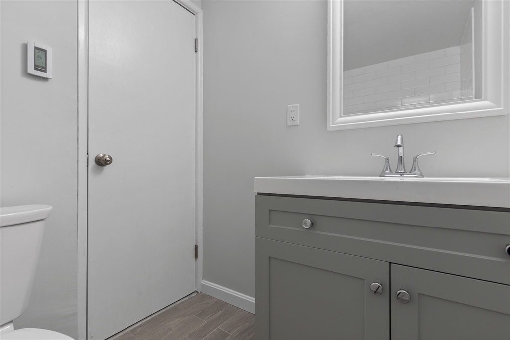 2 bed, 1 bath apartment for rent at 407 Washington Unit 1, Westwood — photo 12 of 15