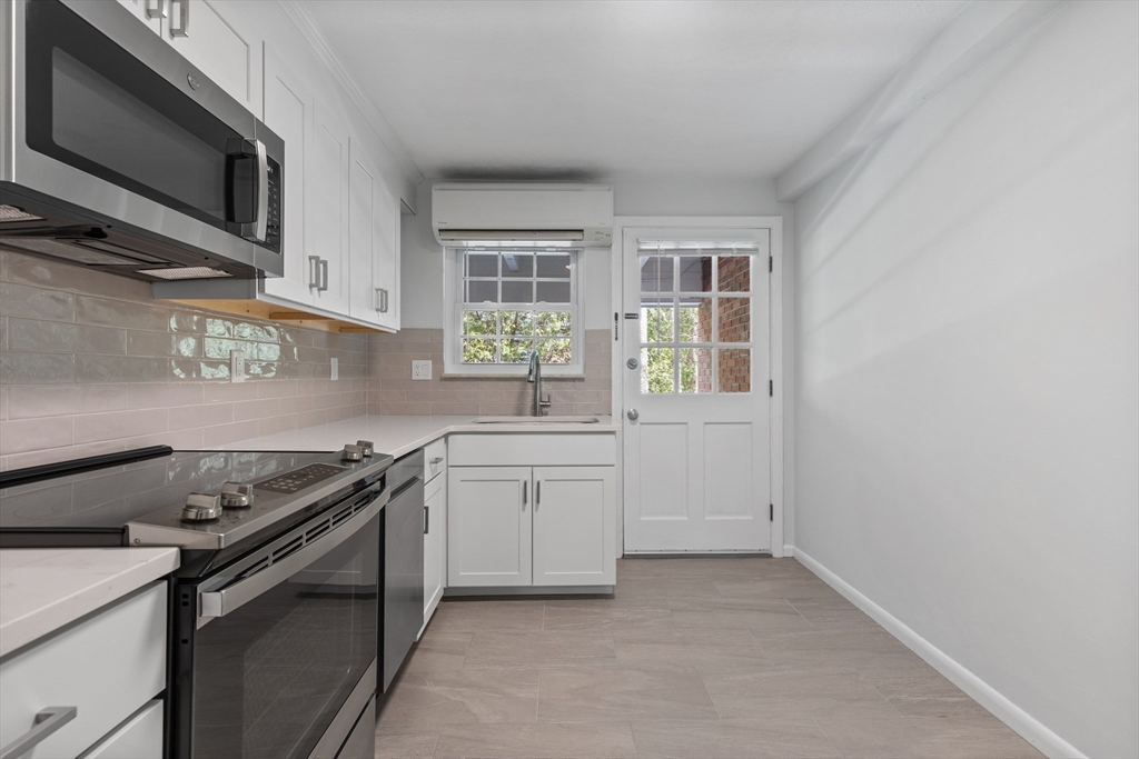2 bed, 1 bath apartment for rent at 407 Washington Unit 1, Westwood — photo 7 of 15
