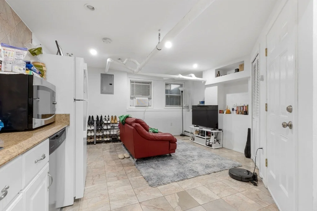 1 bed, 1 bath apartment for rent at 407A Broadway Unit 1, Harvard Square — photo 11 of 15